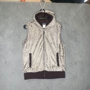Patagonia Womens faux fur vest hood outerwear full zip pocket winter layering M
